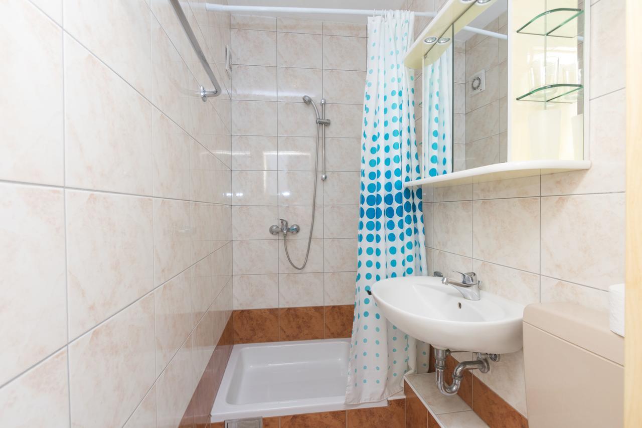 Apartments Katarina 로크바 로고즈니차 외부 사진