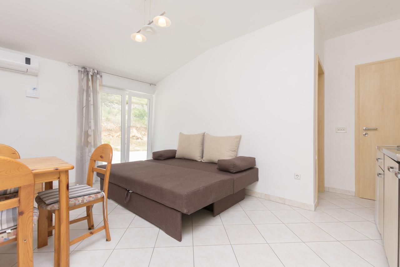 Apartments Katarina 로크바 로고즈니차 외부 사진