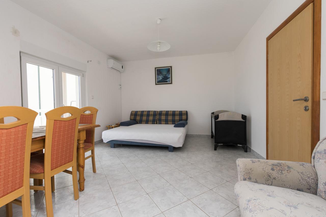 Apartments Katarina 로크바 로고즈니차 외부 사진
