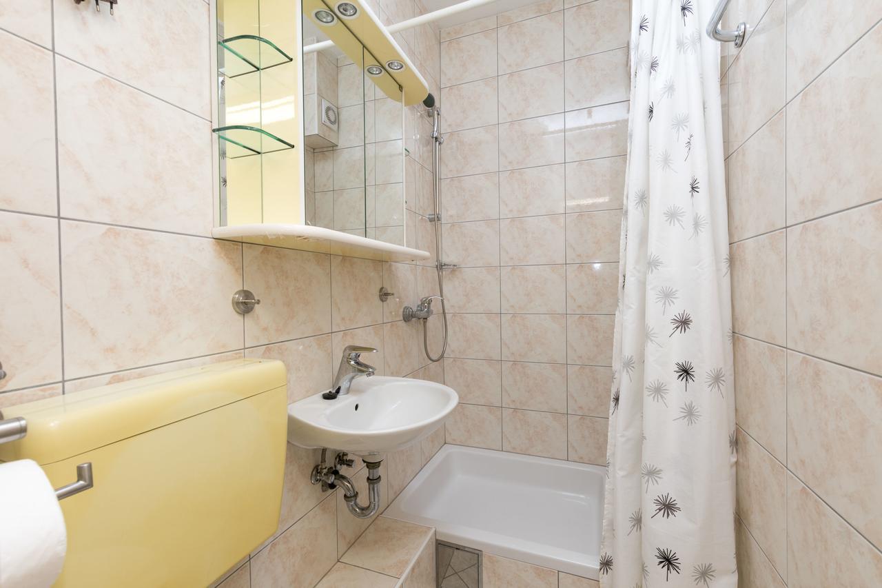 Apartments Katarina 로크바 로고즈니차 객실 사진